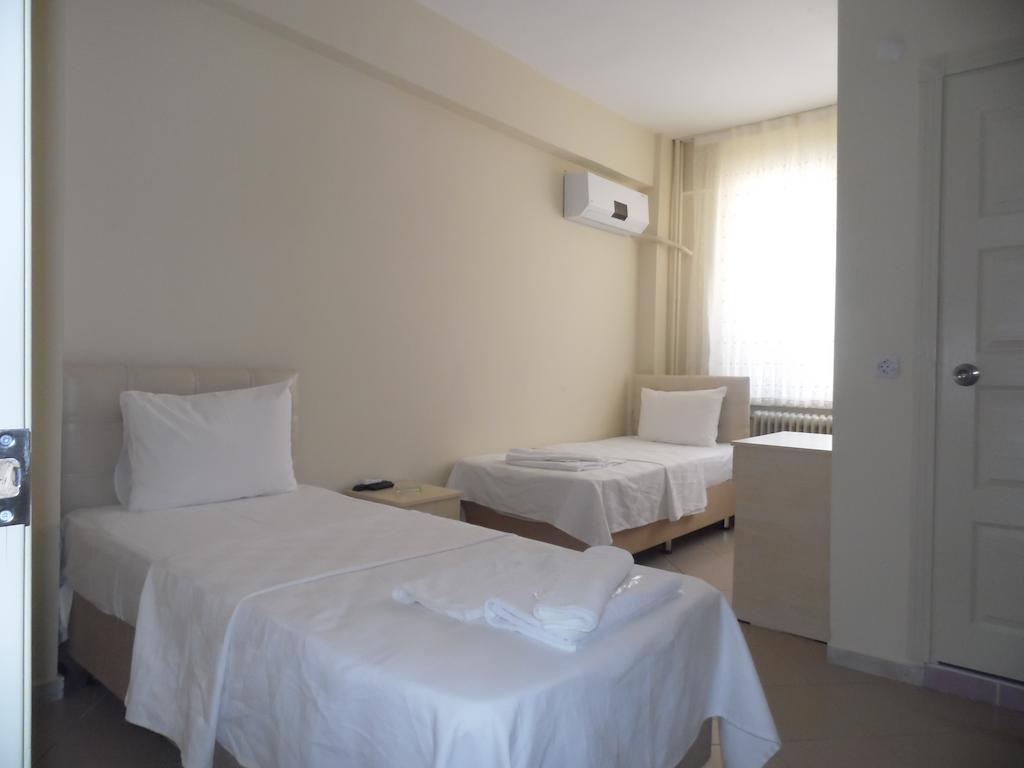 Derince Saral Otel الغرفة الصورة