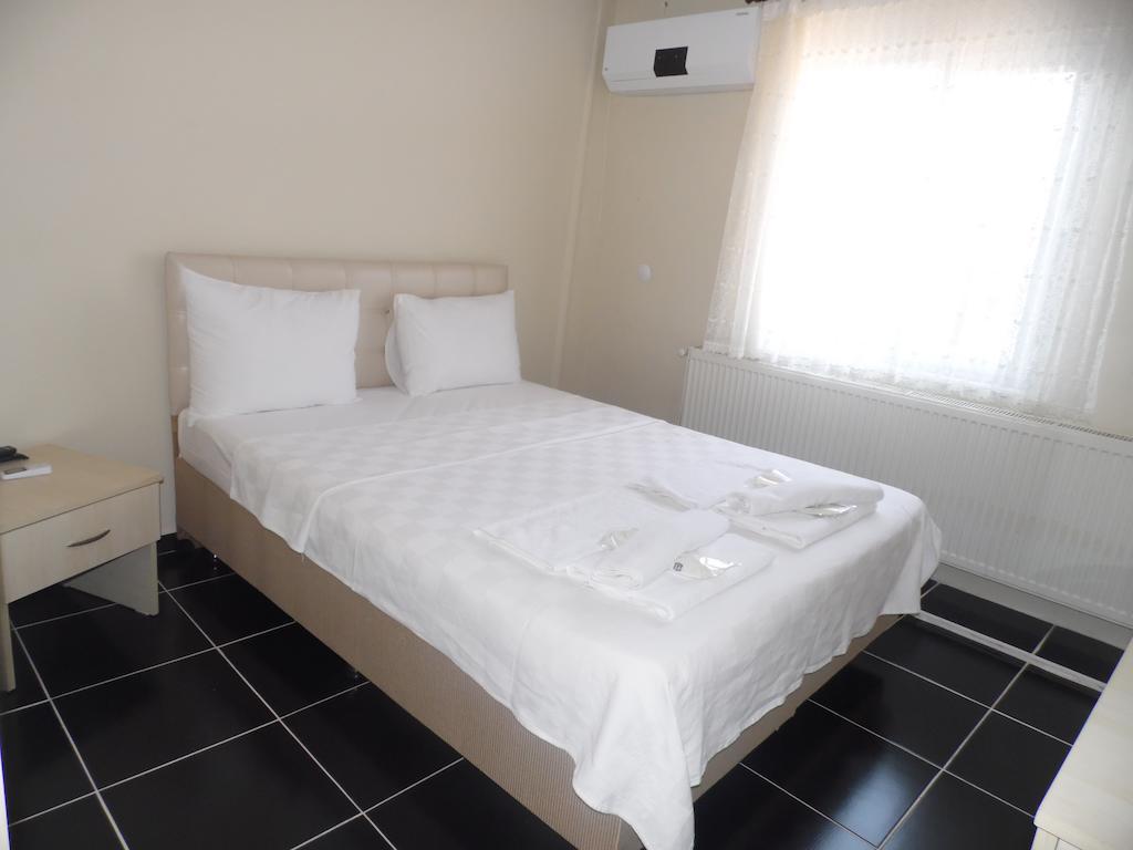 Derince Saral Otel الغرفة الصورة